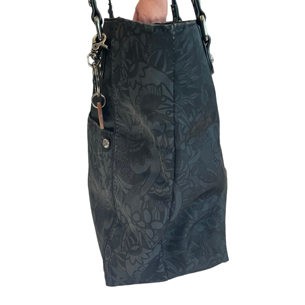 SAKROOTS Easy Clean Shoulder Bag With Paisley Design Black & Grey 11" Drop - Picture 11 of 16